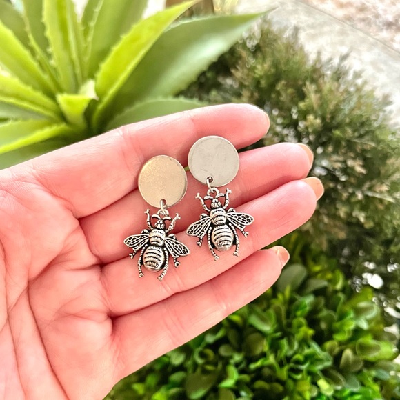 Silver Bee Earrings - Picture 3 of 5